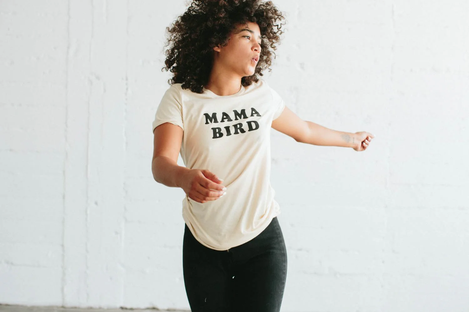 MAMA BIRD white fitted crewneck tee - Image 3